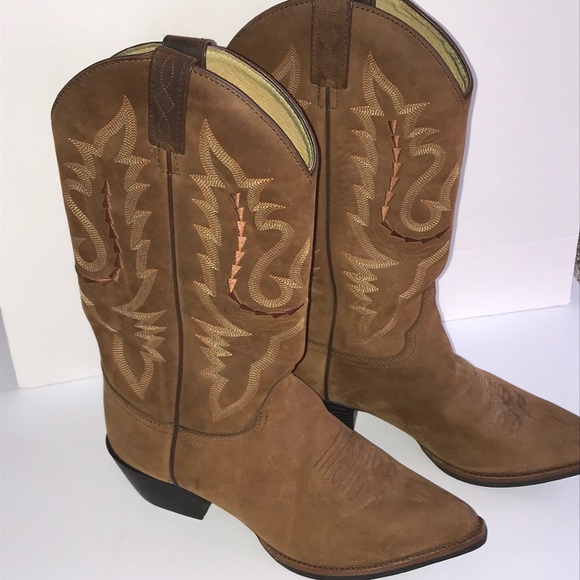 Justin Boots Shoes - Size 8.5 Justin boots